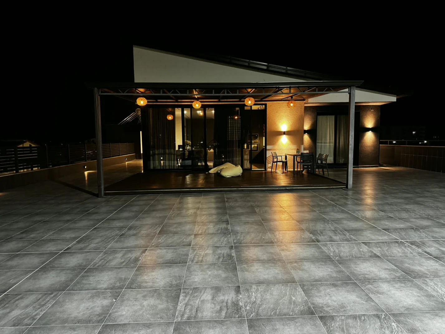 Kavajë – Banim dhe biznes – Galeria 9
